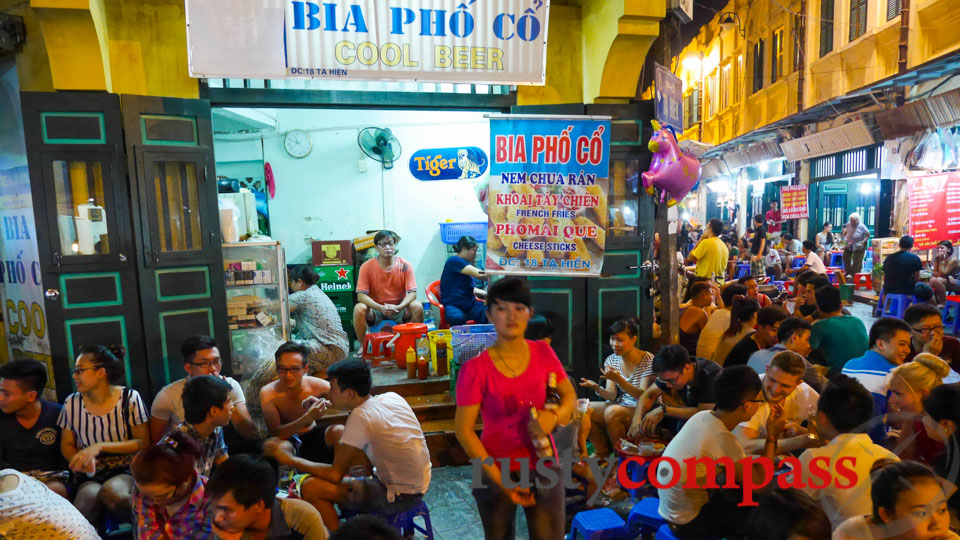 Ta Hien St, old quarter, Hanoi